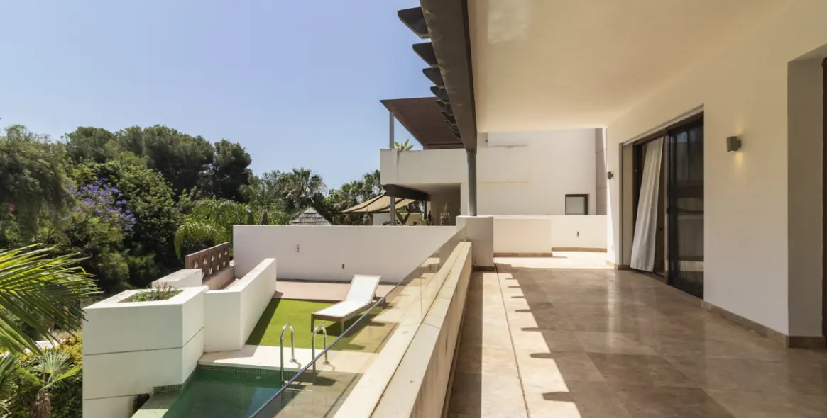 Sale of semi-detached house in Marbella 18