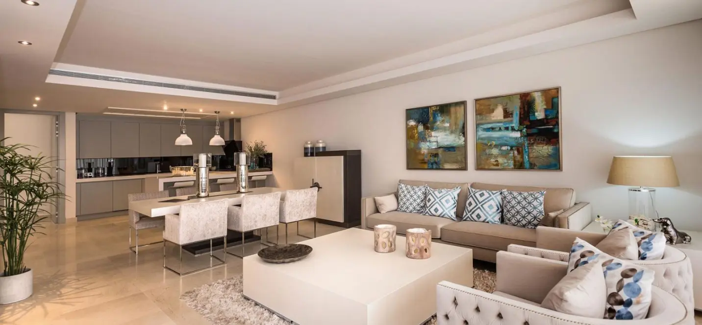 Продажа дома на две семьи в Marbella 3