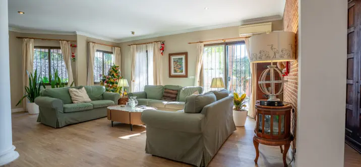 Venta de villa independiente en Nueva Andalucía 2