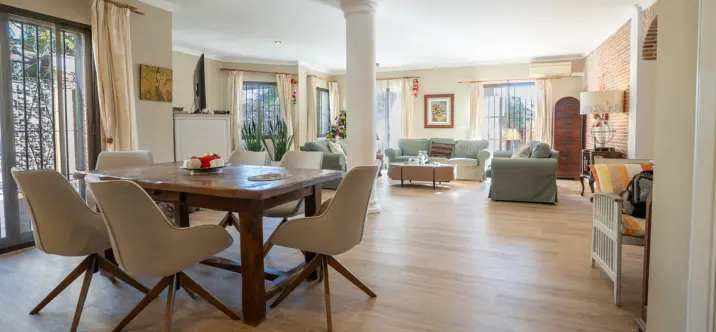 Venta de villa independiente en Nueva Andalucía 3