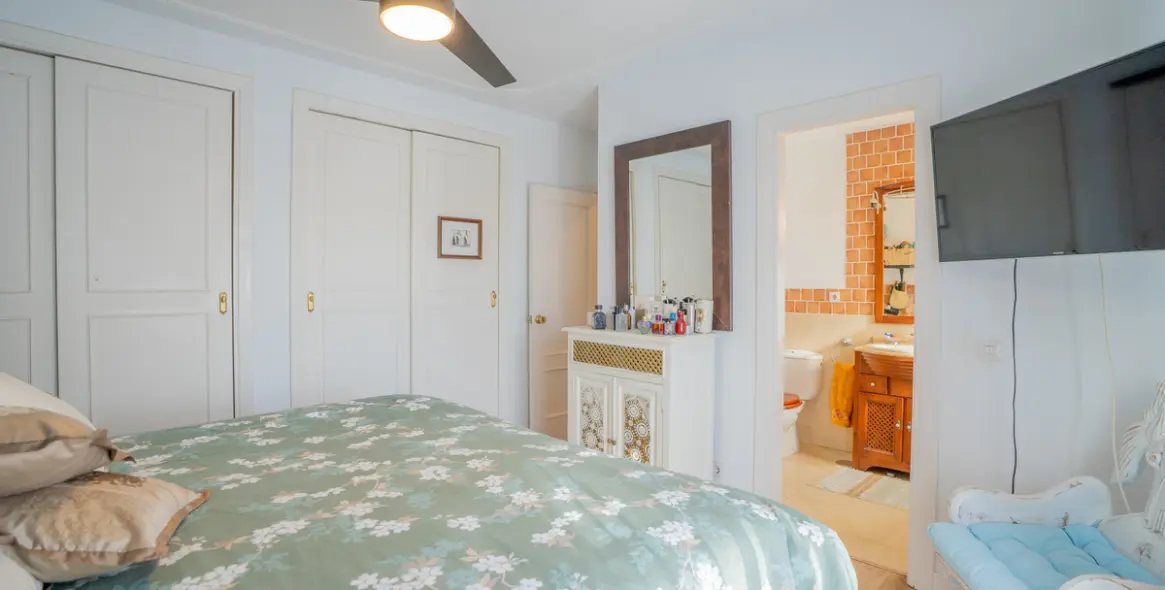 Продажа  отдельно стоящей виллы в Nueva Andalucía 9