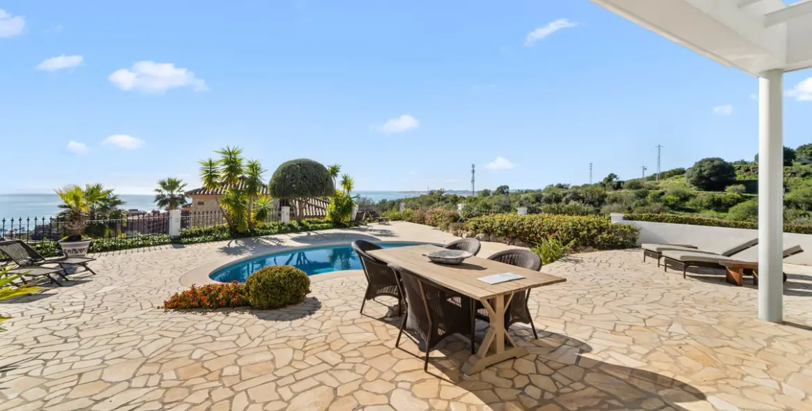 Продажа  отдельно стоящей виллы в Benalmadena 8