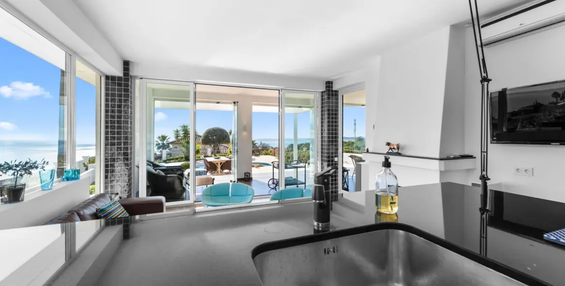 Продажа  отдельно стоящей виллы в Benalmadena 19