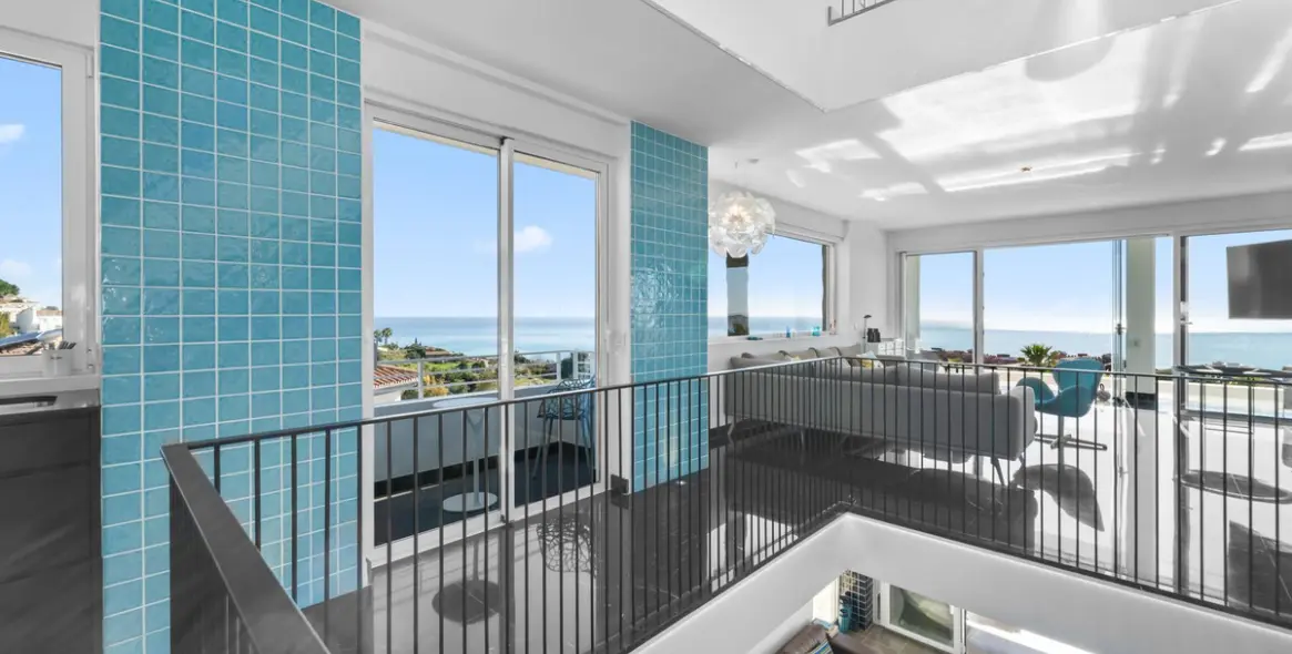 Sale of detached villa in Benalmadena 32