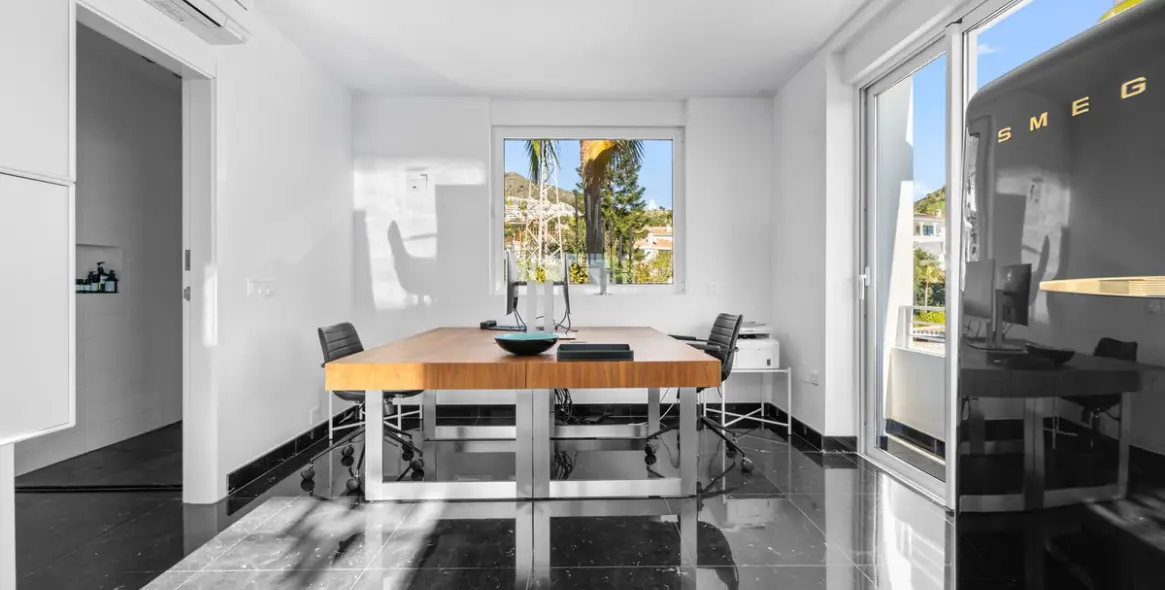 Sale of detached villa in Benalmadena 36