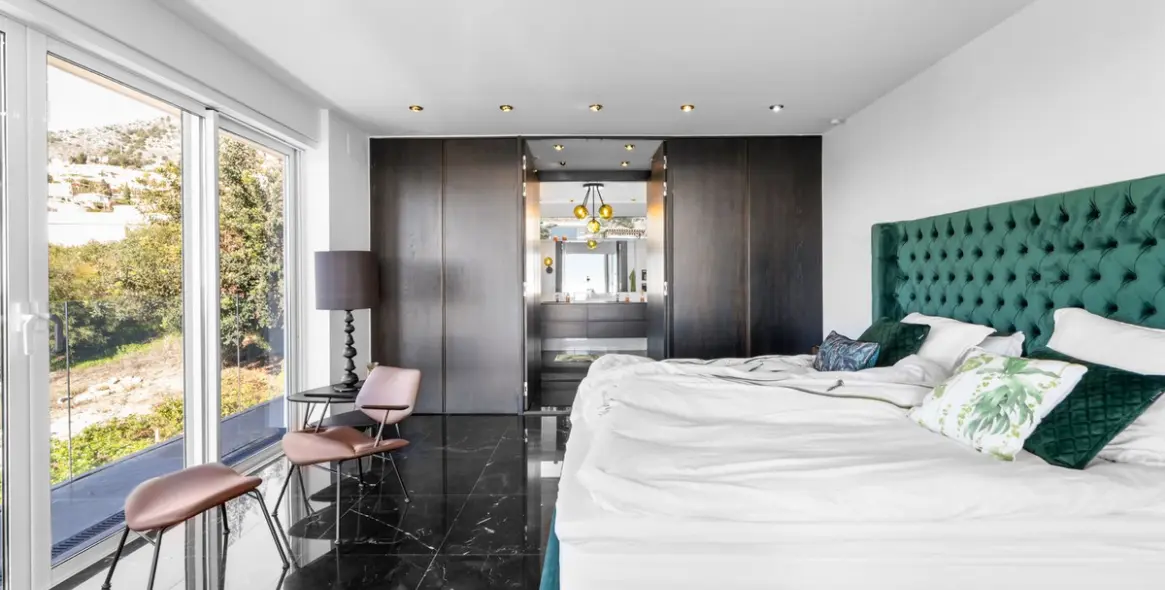 Sale of detached villa in Benalmadena 48