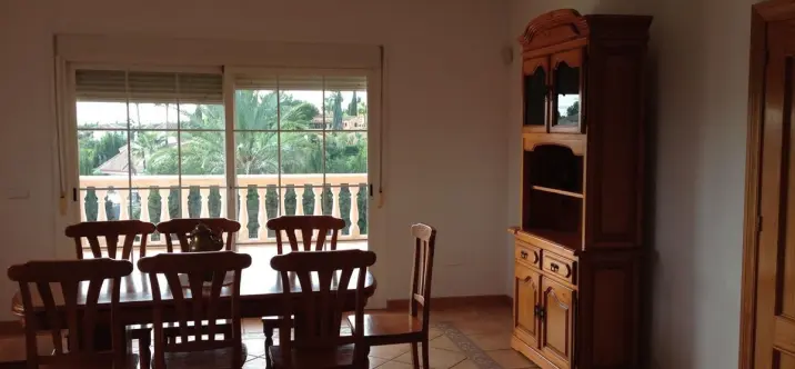 Sale of detached villa in New Golden Mile 4