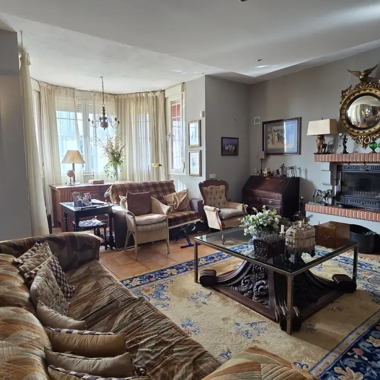 Sale of detached villa in New Golden Mile