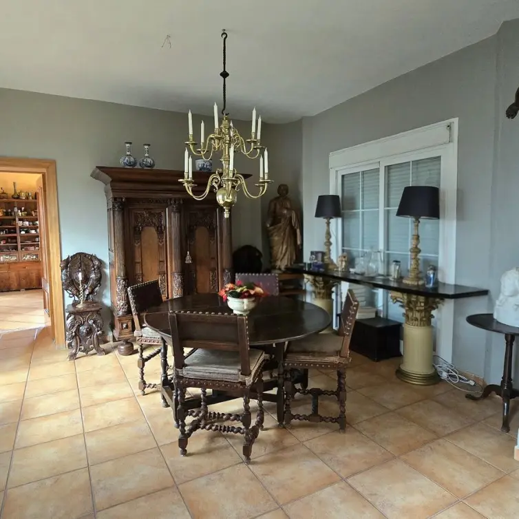 Sale of detached villa in New Golden Mile