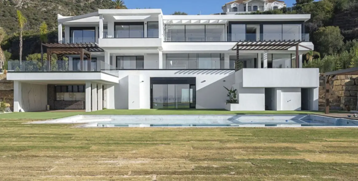 Продажа  отдельно стоящей виллы в Benahavís 2