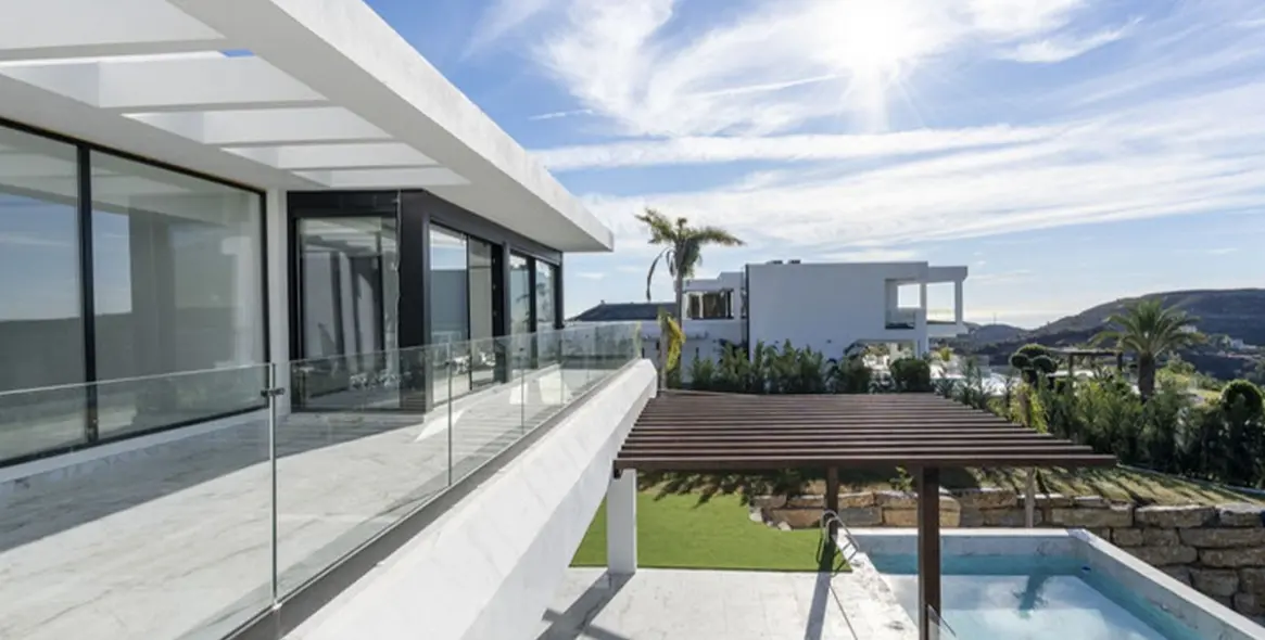 Продажа  отдельно стоящей виллы в Benahavís 13