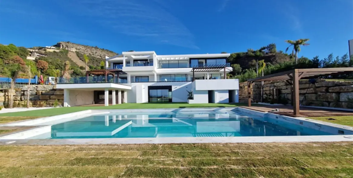 Продажа  отдельно стоящей виллы в Benahavís 20