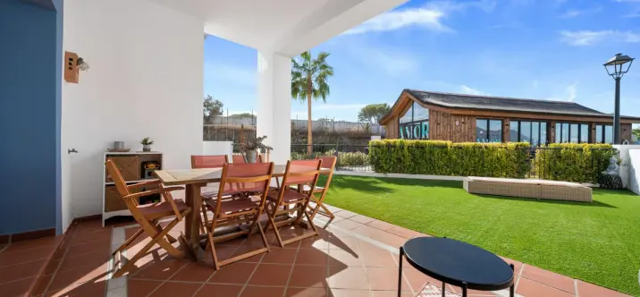 Sale of ground floor apartment in Benahavís 3