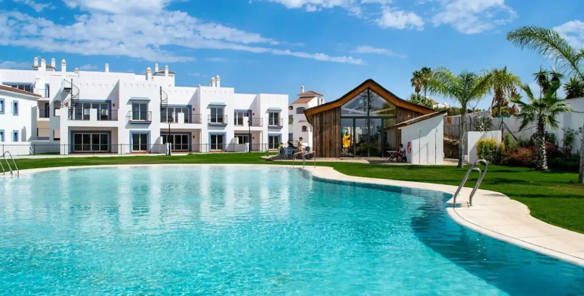 Venta de apartamento en planta baja en Benahavís 1