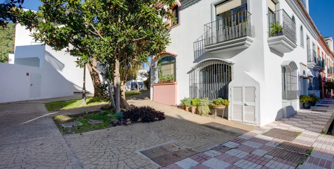 Продажа таунхауса в Cancelada 19