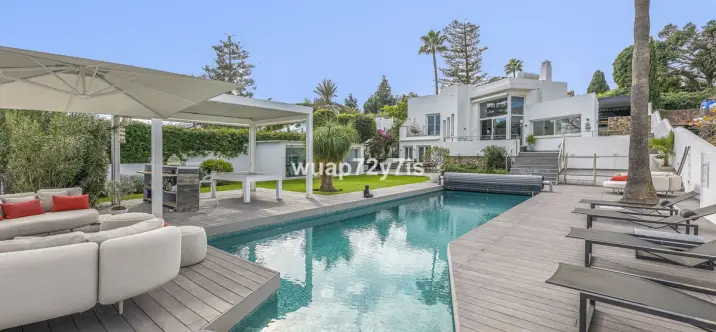 Sale of detached villa in Guadalmina Alta 1