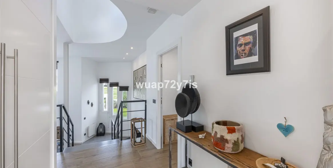 Sale of detached villa in Guadalmina Alta 3