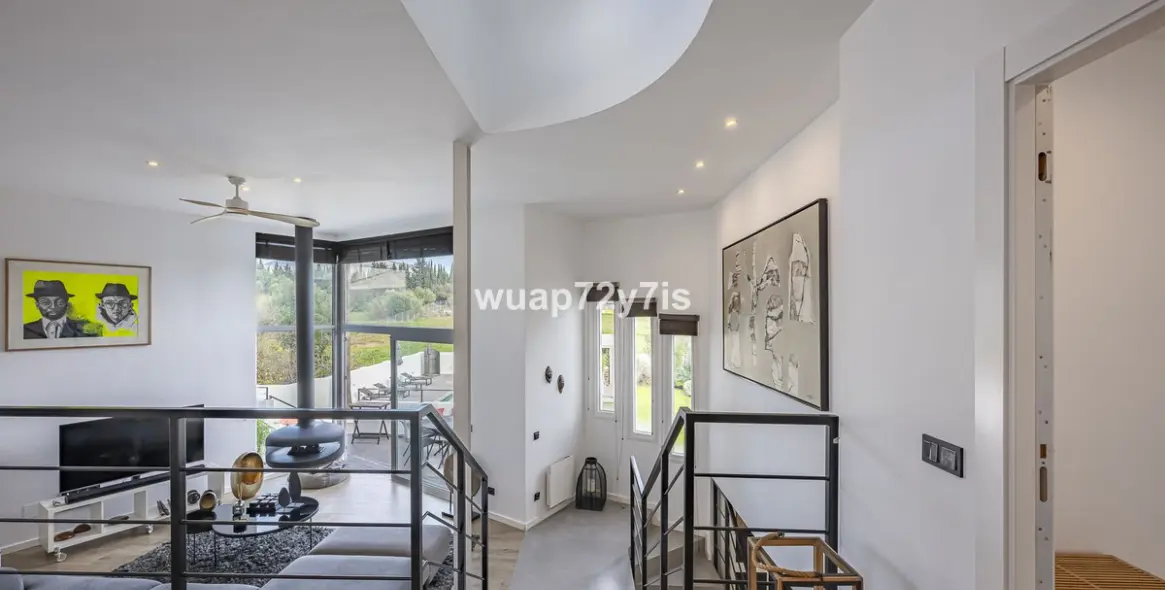 Sale of detached villa in Guadalmina Alta 4