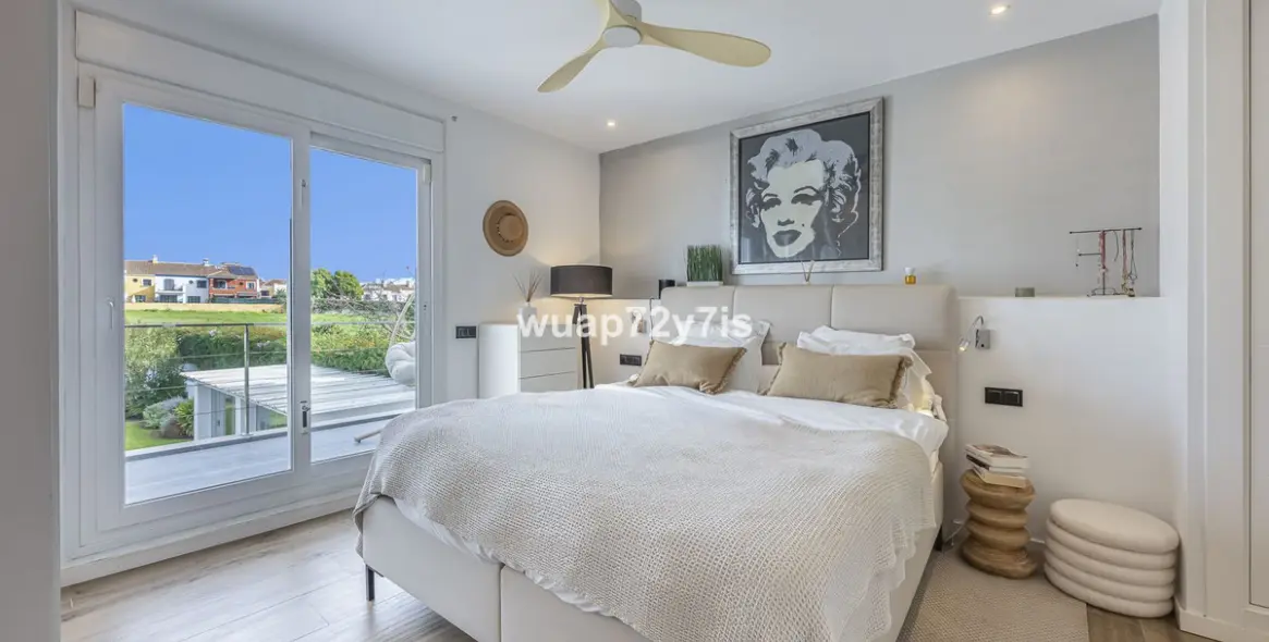 Продажа  отдельно стоящей виллы в Guadalmina Alta 24