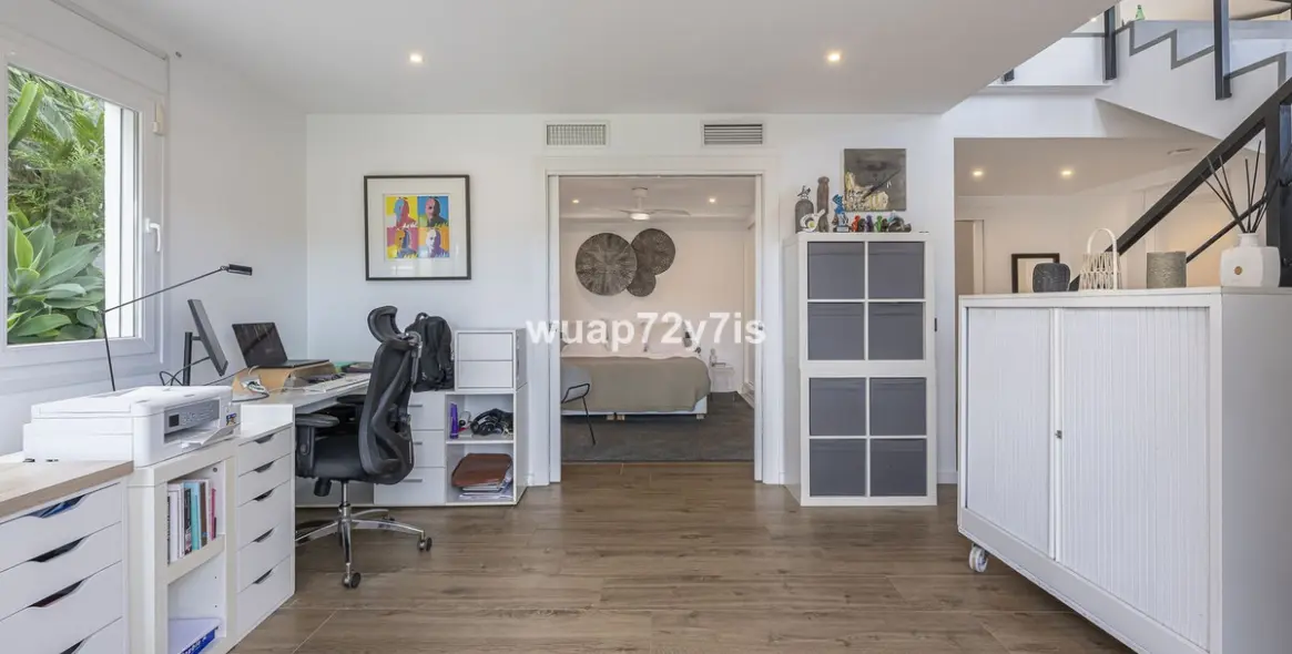 Продажа  отдельно стоящей виллы в Guadalmina Alta 28