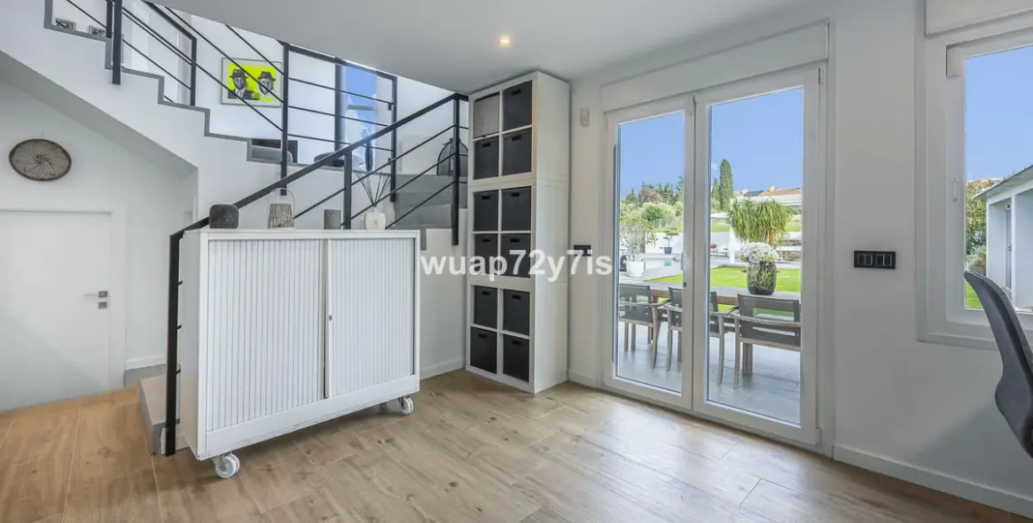 Продажа  отдельно стоящей виллы в Guadalmina Alta 29