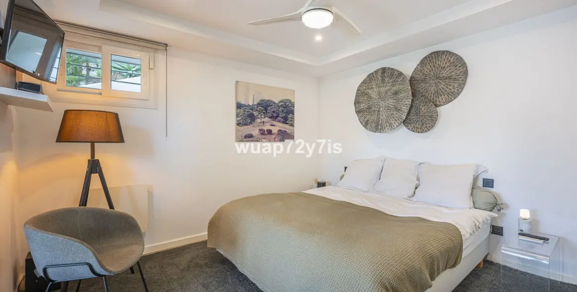 Продажа  отдельно стоящей виллы в Guadalmina Alta 30