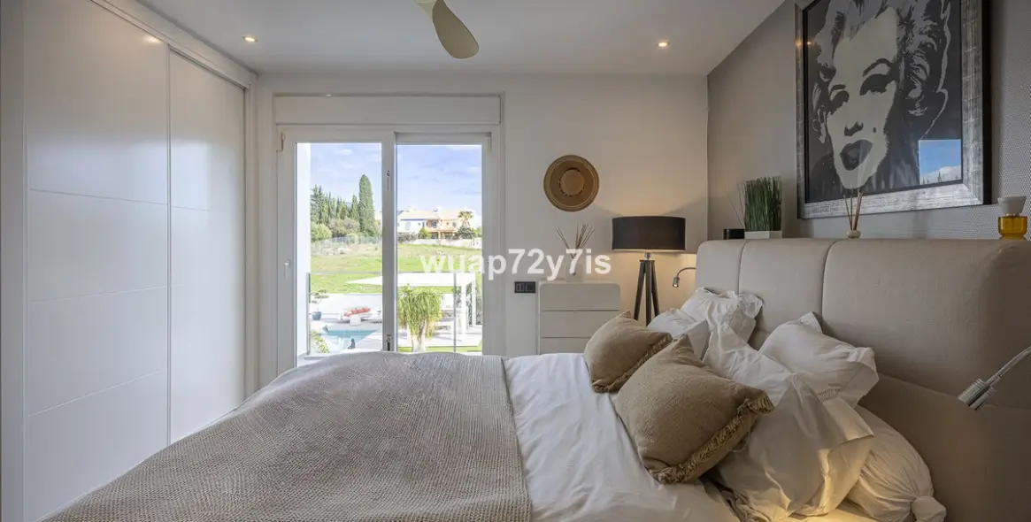 Продажа  отдельно стоящей виллы в Guadalmina Alta 32