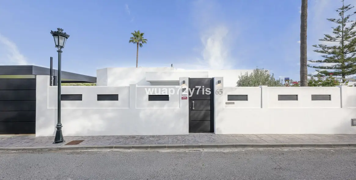 Продажа  отдельно стоящей виллы в Guadalmina Alta 56