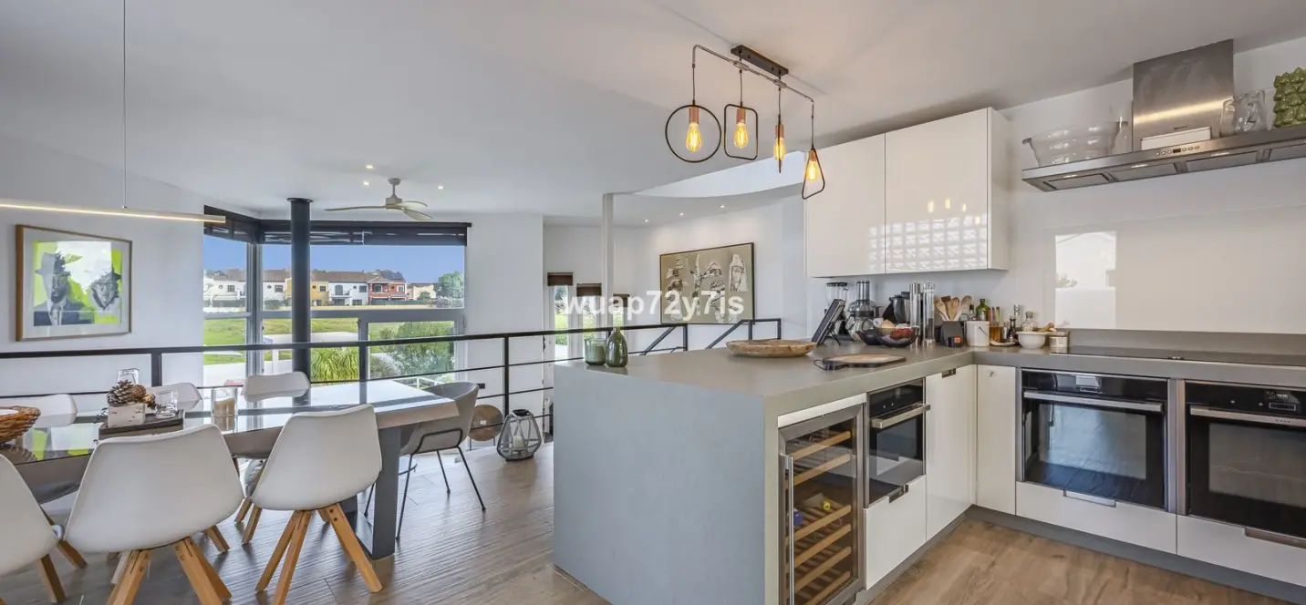 Sale of detached villa in Guadalmina Alta 4