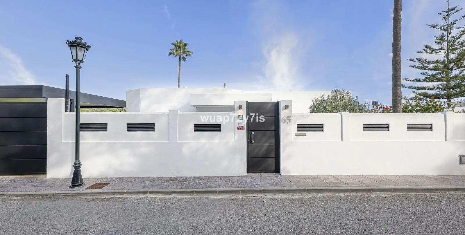 Sale of detached villa in Guadalmina Alta 56