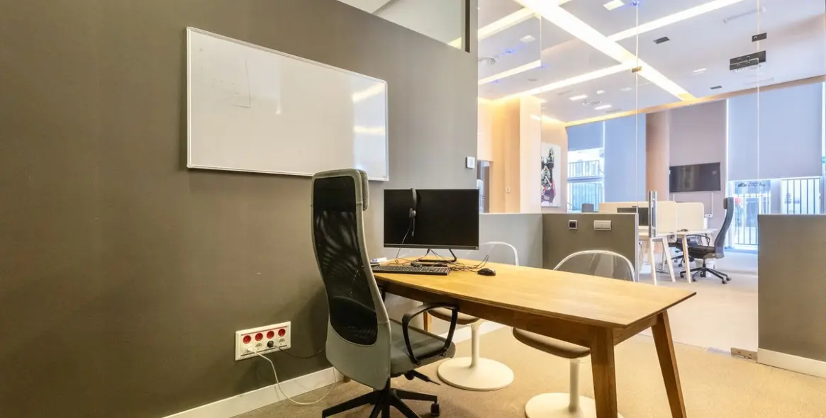 Long-term rent of office in Marbella 18