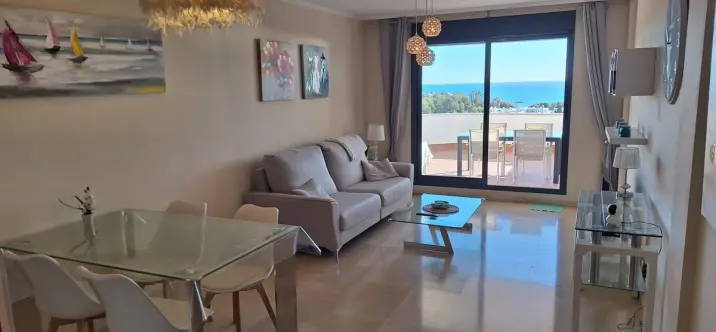 Sale of ground floor apartment in Doña Julia 4