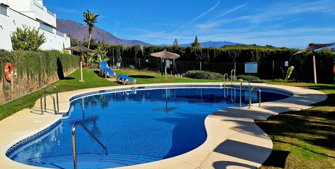 Продажа апартаментов на первом этаже в Doña Julia 19