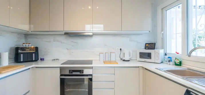 Sale of penthouse in El Paraiso 1