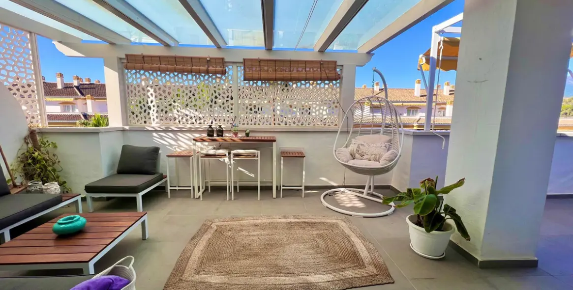 Sale of penthouse in Nueva Andalucía 1
