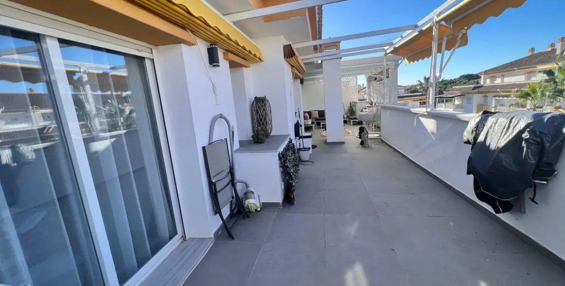 Sale of penthouse in Nueva Andalucía 8