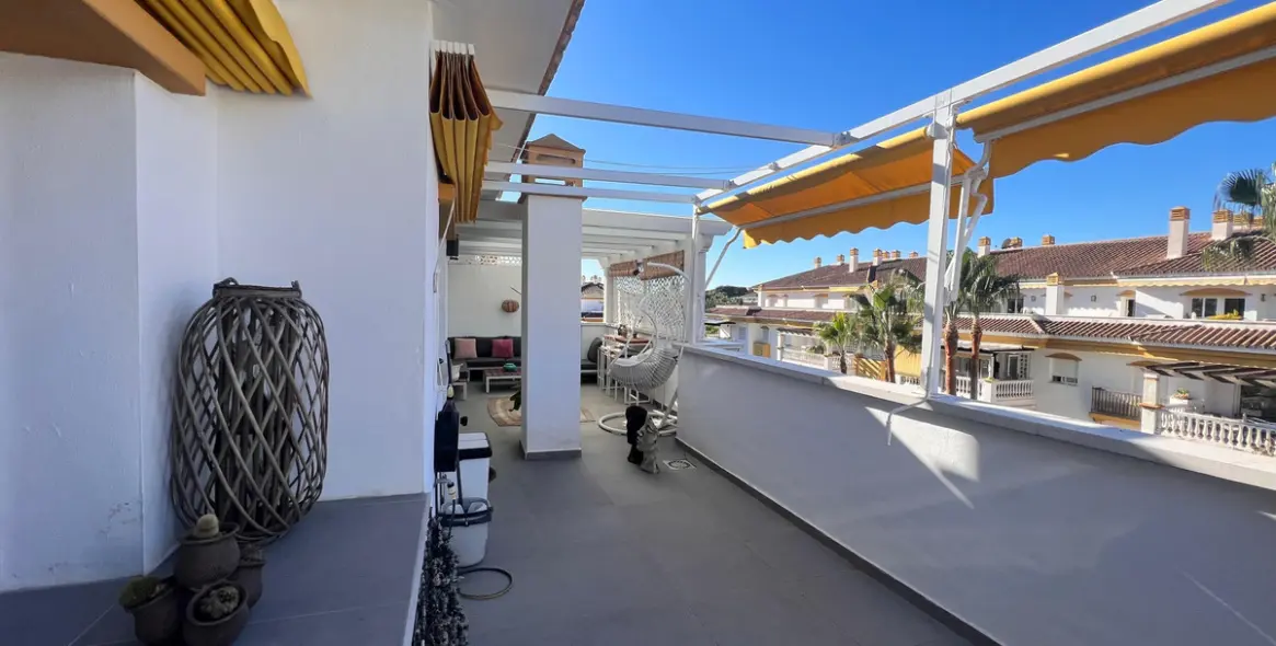 Sale of penthouse in Nueva Andalucía 9