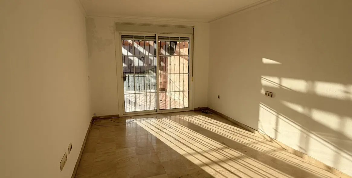 Продажа таунхауса в Riviera del Sol 28