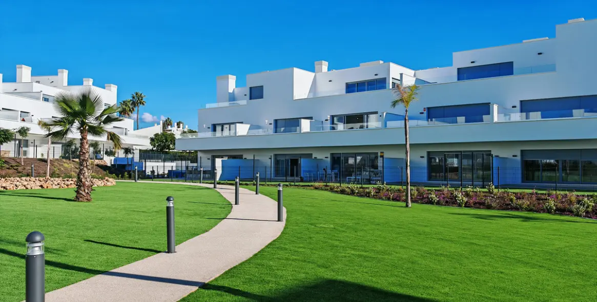 Продажа апартаментов на среднем этаже в Cancelada 1