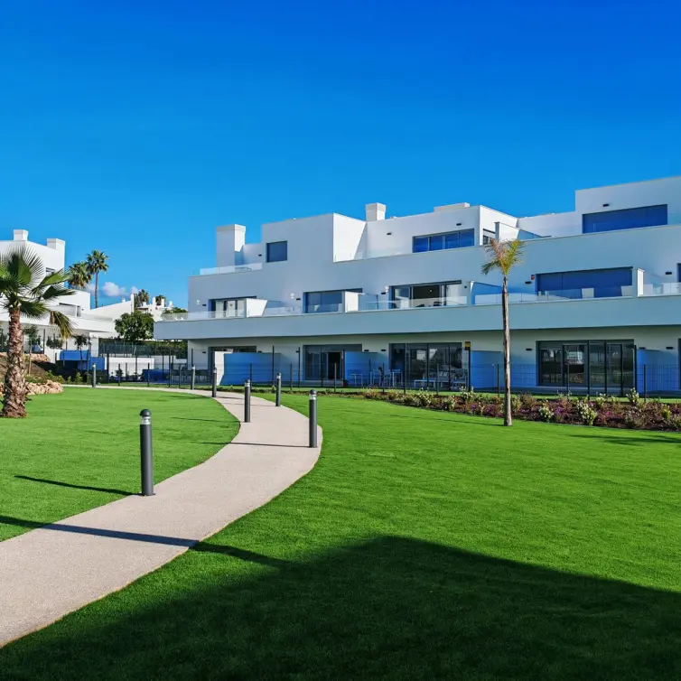 Sale of middle floor apartment in Cancelada