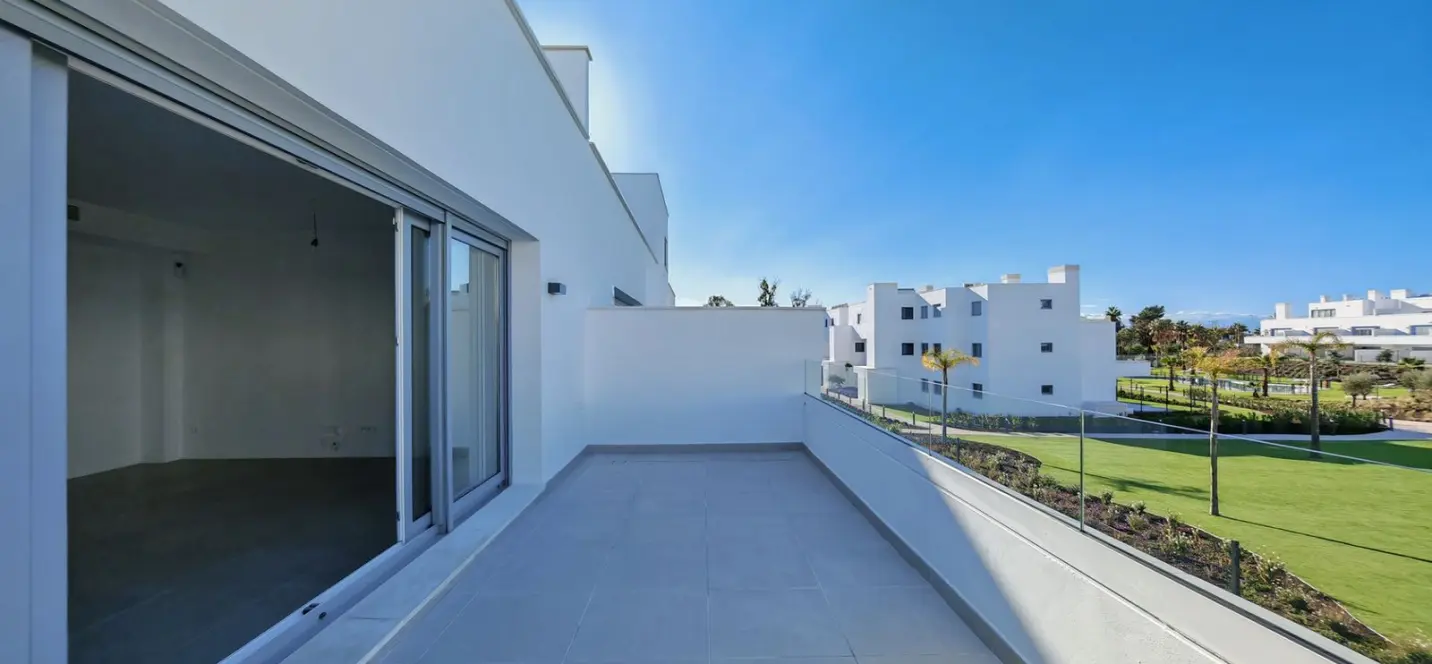 Sale of middle floor apartment in Cancelada 1