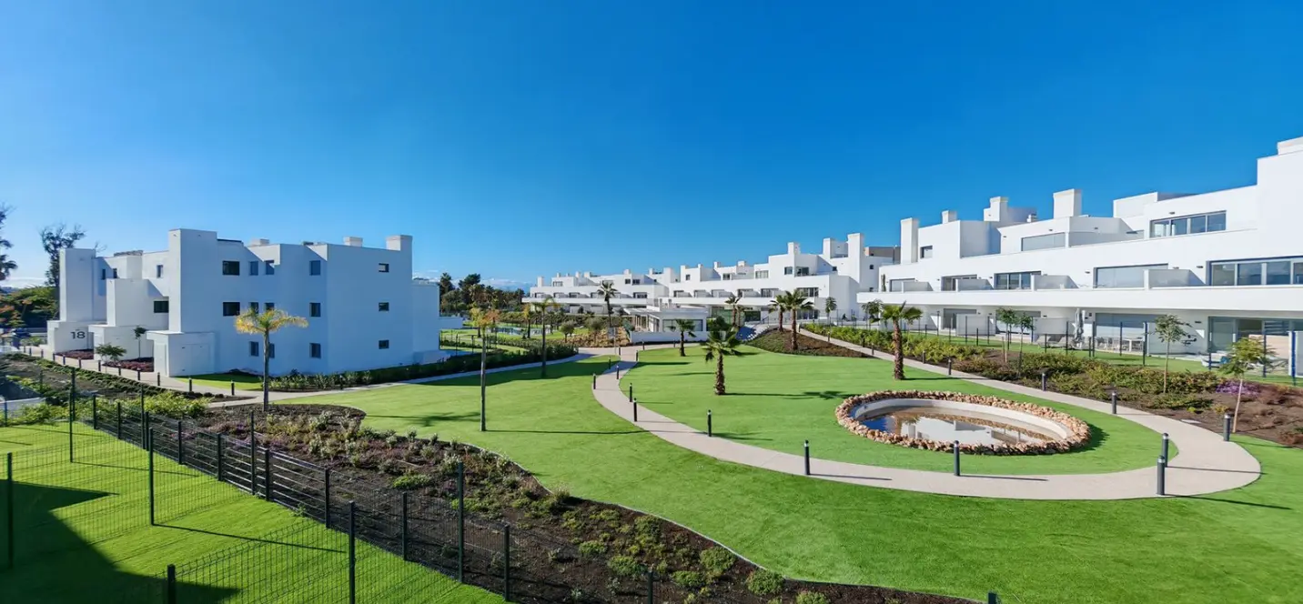 Sale of middle floor apartment in Cancelada 2
