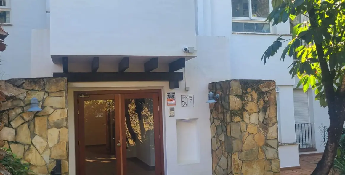 Продажа апартаментов на среднем этаже в La Quinta 14