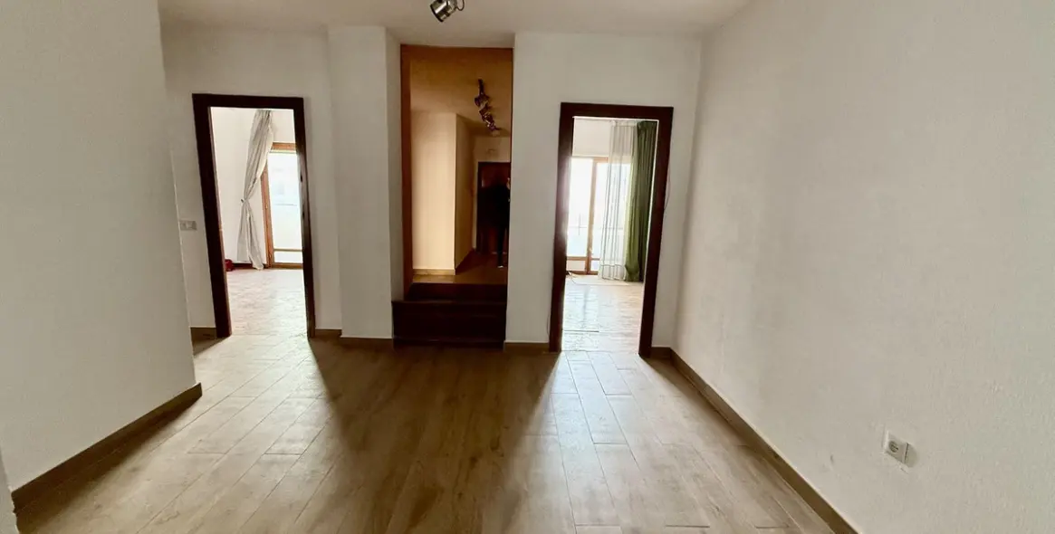 Продажа апартаментов на среднем этаже в Marbella 1