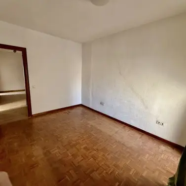 Продажа апартаментов на среднем этаже в Marbella