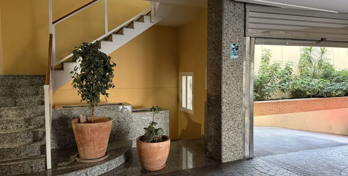 Sale of middle floor apartment in Fuengirola 16