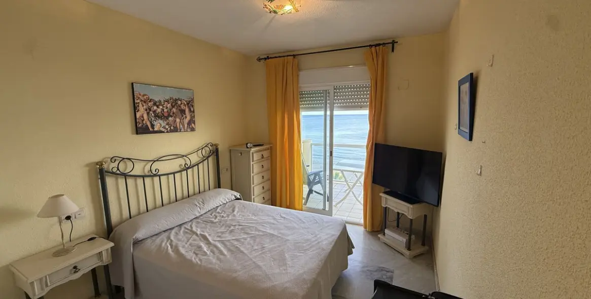 Sale of middle floor apartment in Fuengirola 4