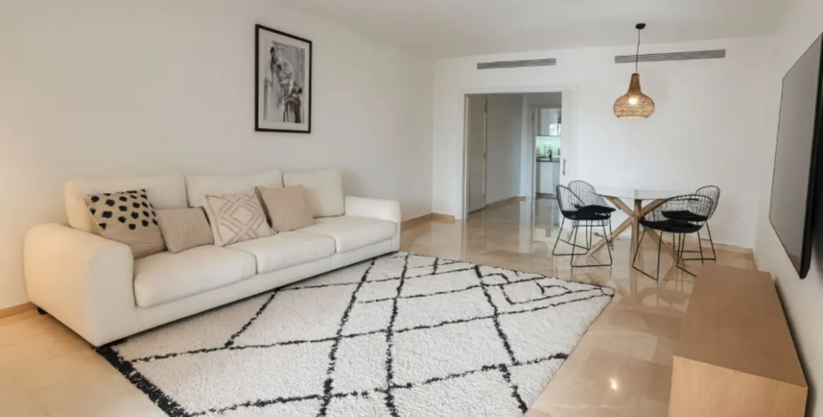 Sale of ground floor apartment in La Duquesa 6