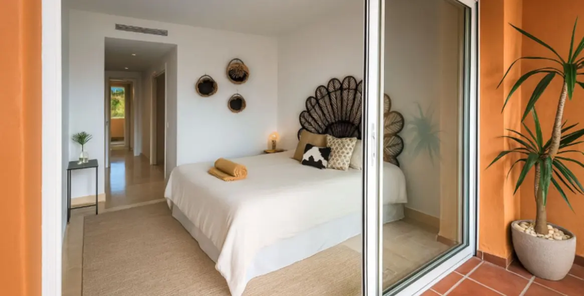 Sale of ground floor apartment in La Duquesa 9