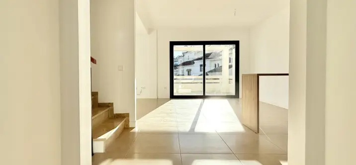 Продажа таунхауса в Estepona 1